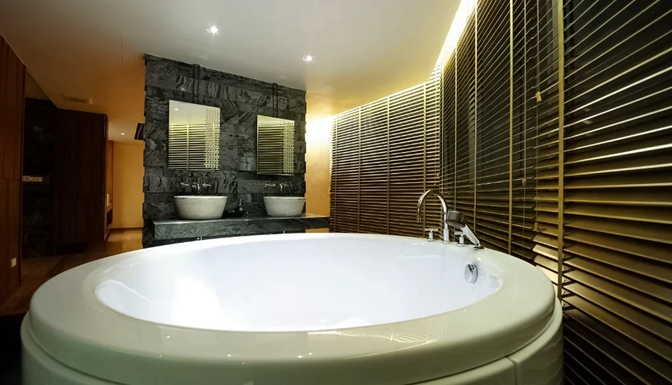 هتل جی سی کوین ساتورن بانکوک